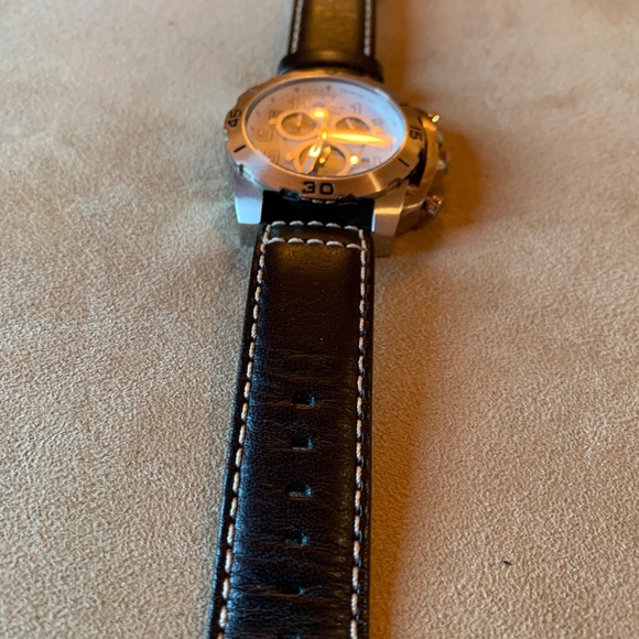 Akribos Watch - Top Quality - Picture 5 of 7